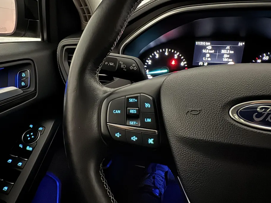 Ford Focus Wagon 1.5 EcoBoost Vignale | 182 PK | Trekhaak afneembaar | Winter Pack | Family Pack | Comfort Pack | Parking Pack |