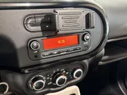 Renault Twingo 70PK SCe Collection | Elektrisch Vouwdak | 1e Eigenaar | Bluetooth Audio & Telefoon | Snelheidsbegrenzer | Leder Stuurwiel | LED Dagrijverlichting | USB | Centrale Deurvergrendeling | Elektrische Ramen & Spiegels |