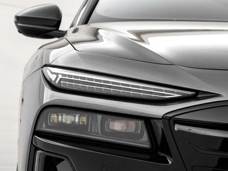 Audi A6 e-tron S edition 83 kWh 286 PK · Trekhaak elek. wegklapbaar · Zwarte lederen sportstoelen · Optiekpakket zwart