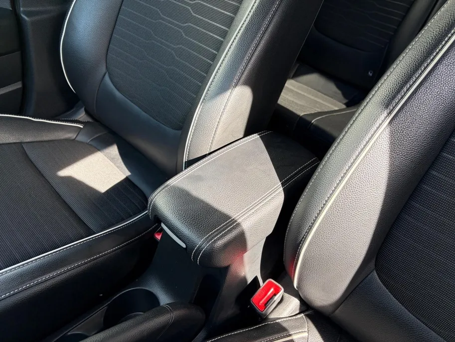 Kia Stonic 1.0 T-GDi MHEV GT-PlusLine | Navi | Clima | Camera | Schuif-/Kanteldak | Dodehoekdetectie | Stoel-/Stuurverwarming | LED-Koplampen | Carplay | LM Velgen