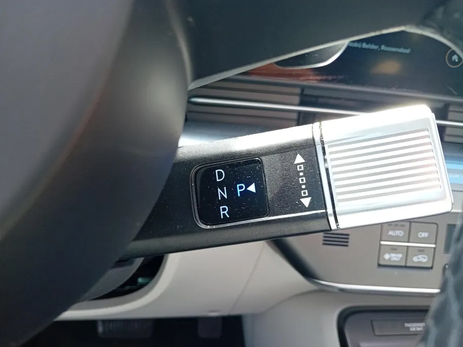 Hyundai Kona Premium Sky | ! Als nieuw! | Vol Opties | NU Incl. 12 maanden garantie, APK, Onderhoudsbeurt etc. Premiumpakket gratis! |