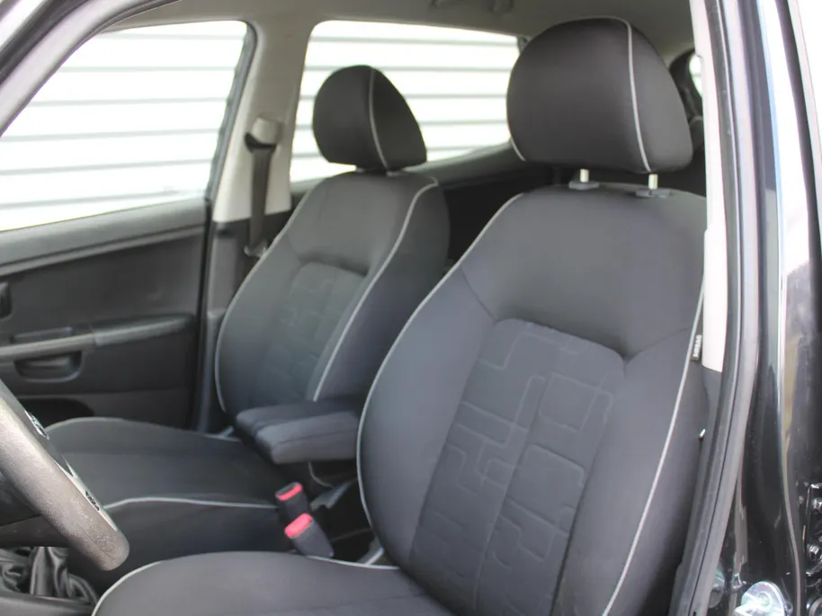 Kia Venga 1.4 CVVT 20th Anniversary | Trekhaak | Airco | Navi | Camera | Cruise | 15" LM | All seasons |