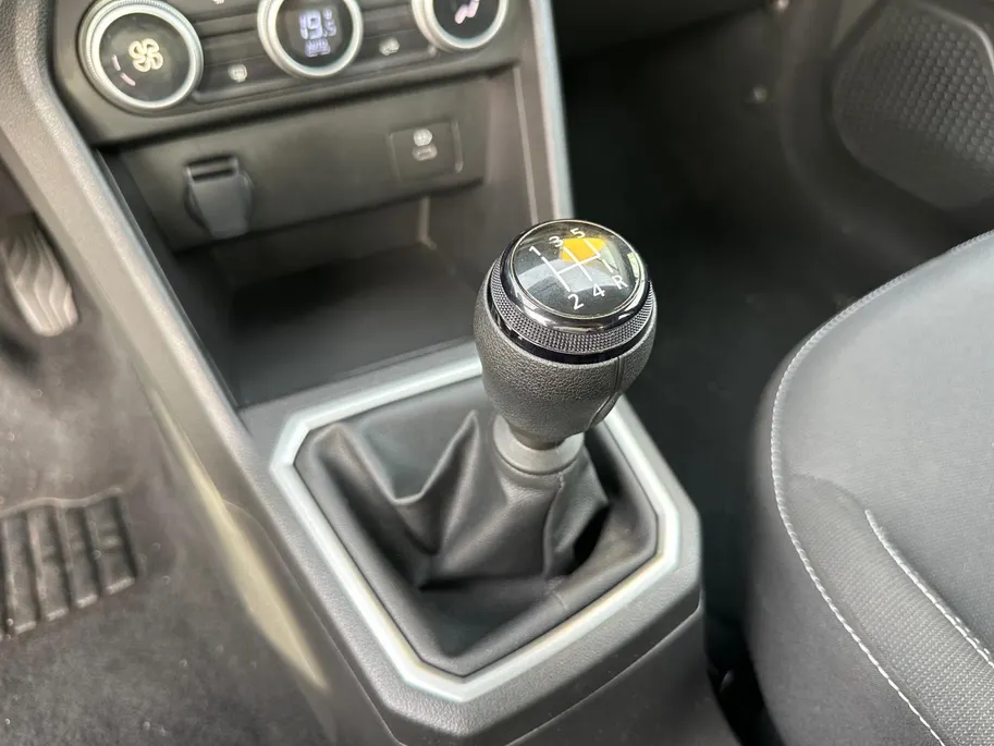 Dacia Sandero 90PK TCe Journey | Camera | Dode Hoek Detectie | Climate Control | Parkeersensoren | Apple CarPlay/Android Auto | Cruise Control | Full LED | 12 Maanden BOVAG Garantie