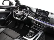 Audi Q5 50 TFSIe 299pk S-tronic S edition · Camera · Wegklapbare Trekhaak · Apple/Android Car Play · Navigatie · 20'' Inch ·