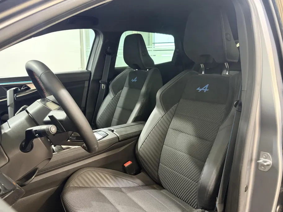 Renault Austral 200PK E-Tech Full Hybrid Esprit Alpine Automaat | 1e eigenaar | Google Navi | Camera | Adaptive Cruise Control | Climate Control | Elektrische Achterklep | Lichtmetalen Velgen | Parkeersensoren | Stoelverwarming | Stuurwielverwarming |