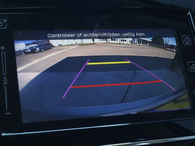 Suzuki Vitara 1.5 Hybrid Style | Carplay | All Seasons | Leder