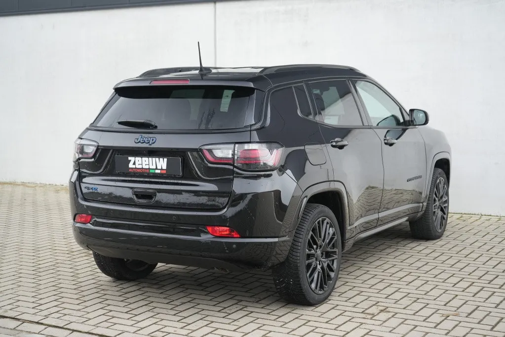 Jeep Compass 4xe 240 PK Hybrid S | Leder | Navi | Winter | Camera | 19'