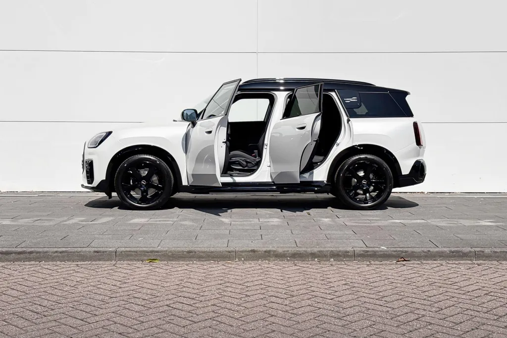 MINI Countryman Electric E John Cooper Works L 66.5 kWh