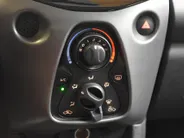 Toyota Aygo 1.0 VVT-i X First I Apple Carplay - Android Auto