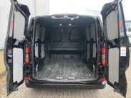 Ford Transit Custom 300 2.0 TDCI 136 pk L1H1 Limited Navigatie- Apple Carplay/Android Auto - Driver Assistance Pack - Laadruimtebescherming