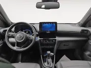 Toyota Yaris Cross 1.5 Hybrid Launch Edition | Slechts 12.000 km! | JBL Audio | Head-Up Display | Adaptieve Cruise Control | Camera | Keyless Entry | Stoel- & Stuurverwarming