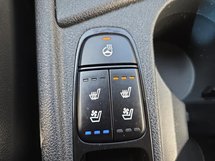 Kia Niro 1.6 GDi Hybrid ExecutiveLine | Zeer nette auto | Trekhaak | dodehoek detectie | Cruise control Adaptief | Stoelverwarming en ventilatie | All-season banden | Navigatie | Apple CarPlay & Android Auto | Lederen bekleding | Lage km stand | NAP