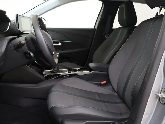 Peugeot 208 1.2 PureTech Allure Navi via Carplay | Cruise Control