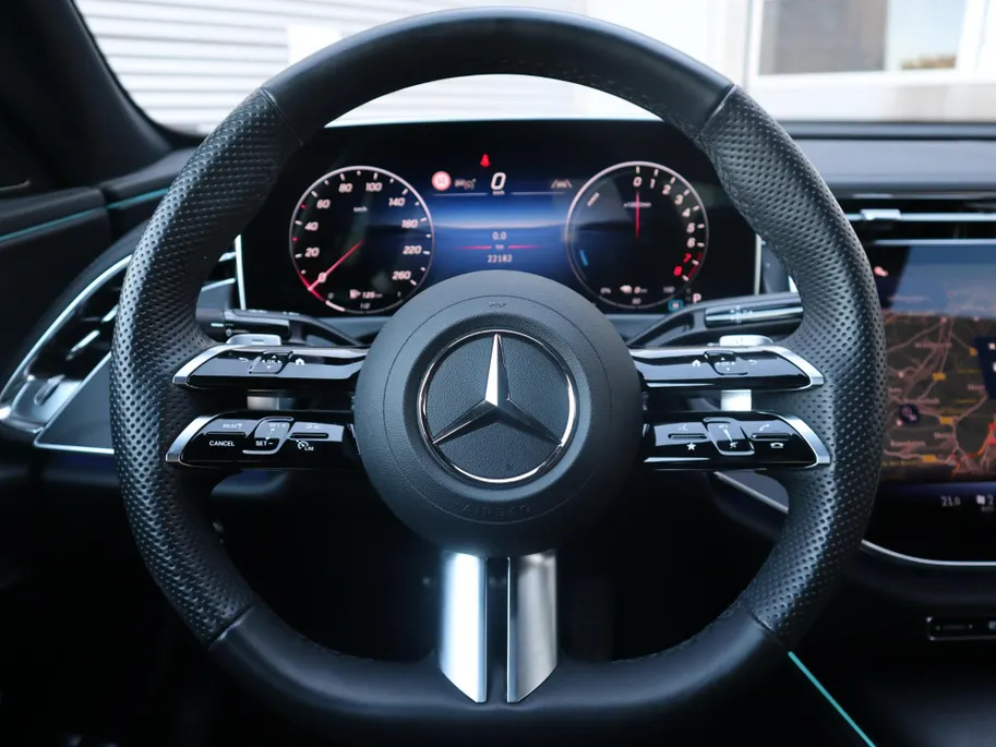 Mercedes-Benz E-Klasse 300 e AMG Line