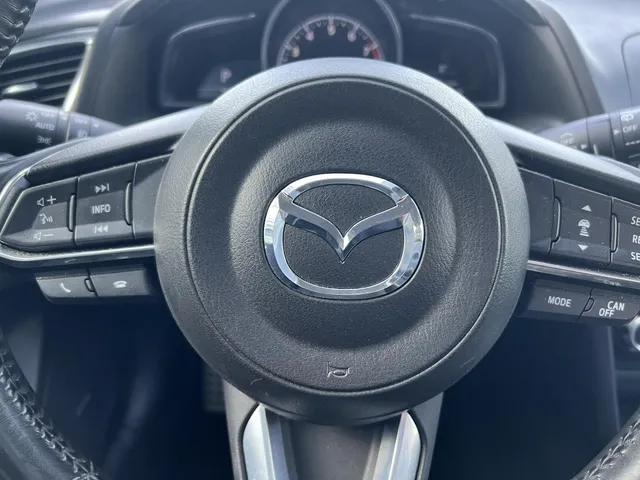 Mazda 3 2.0 SkyActiv-G 120 GT-M AUTOMAAT | TREKHAAK | 18' LM VELGEN | CAMERA | STOEL- en STUURVERWARMING | LEDER | Bose AUDIO | NED.AUTO | DEALER ONDERHOUDEN |