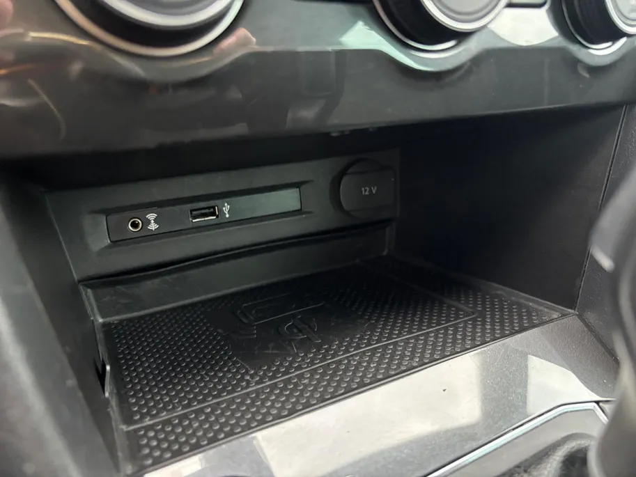 Volkswagen Tiguan 2.0 TSI 4Motion Highline | Trekhaak | Adapt. Cruise Control | Stoelverwarming | Climate Control | Parkeersensoren |