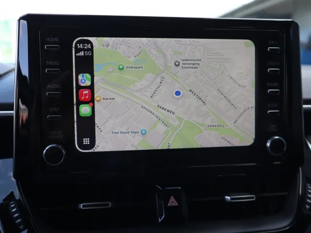 Toyota Corolla Touring Sports 1.8 Hybrid Dynamic Trekhaak | All Seasons | Carplay | Stoelverwarming