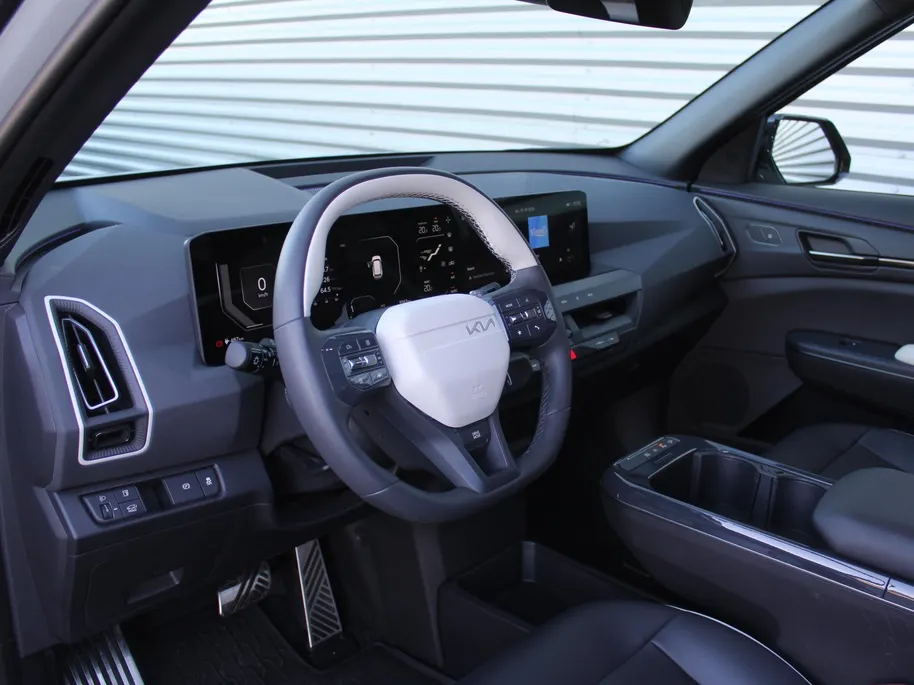 Kia EV5 GT-Line Business Edition 81.4 kWh | Trekhaak | Stuur-/stoelverwarming v+a | Schuifdak | Leer | Elek. stoelverstelling + achterklep | 20' LM | LED |
