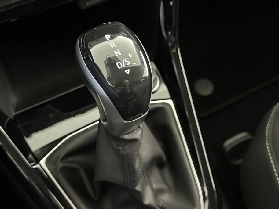 Volkswagen T-Cross 1.0 Life Edition DSG Automaat | Adaptieve Cruise Control | Climate Control | Parkeersensoren voor + achter