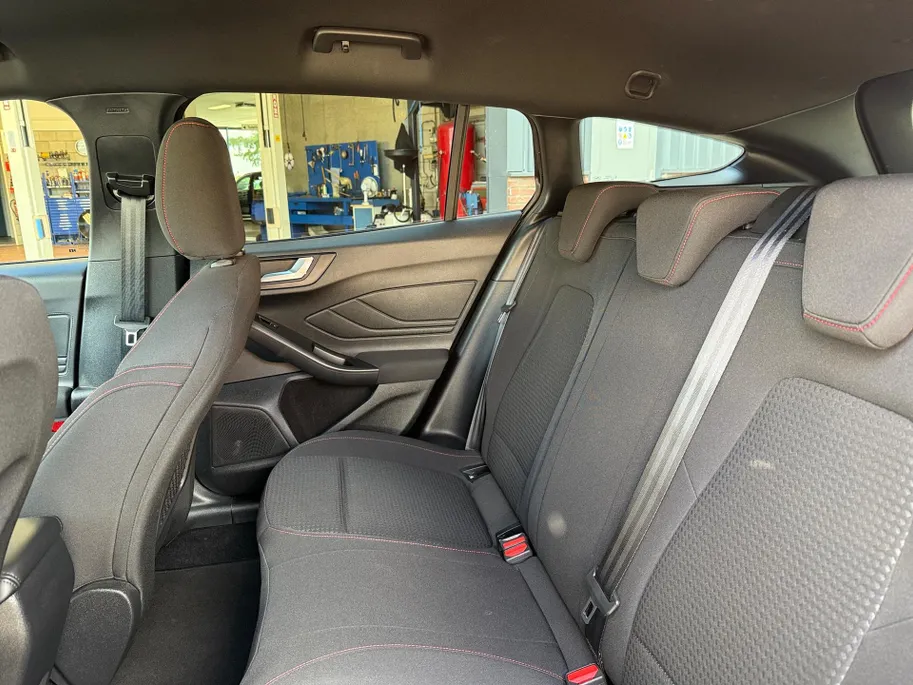 Ford Focus Wagon 1.0 EcoBoost Hybrid ST Line | Dealeronderhouden | NL Auto | Winter Pack |
