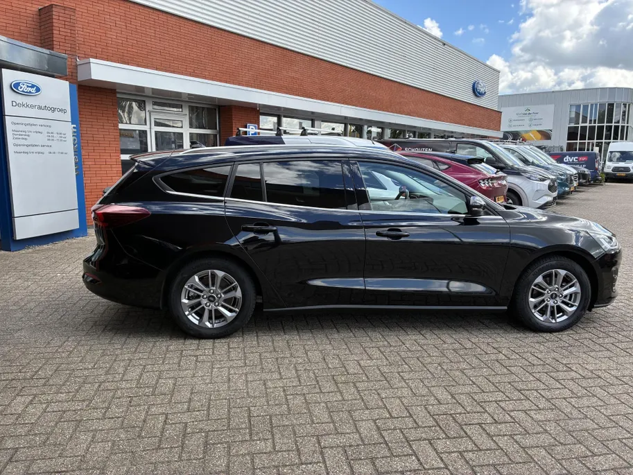 Ford Focus Wagon 1.0 EcoBoost Hybrid Titanium GROOTSCHERM, WINTERPAKKET.