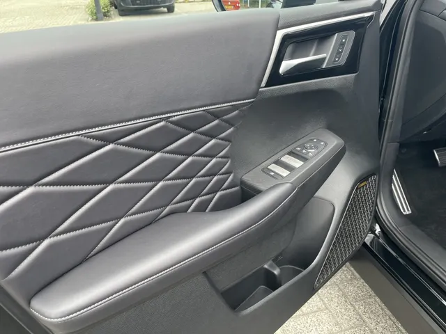 Mitsubishi Outlander 2.4 PHEV Black Edition