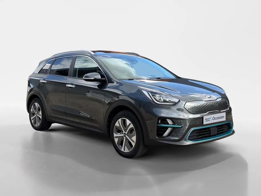 Kia e-Niro ExecutiveLine 64 kWh | Warmtepomp | Memory seats | Stoelverwarming- en ventilatie | JBL audio-installatie | Glazen schuif-/kanteldak | Dodehoekassistentie | Parkeersensoren voor- en achter | Apple/Android Carplay