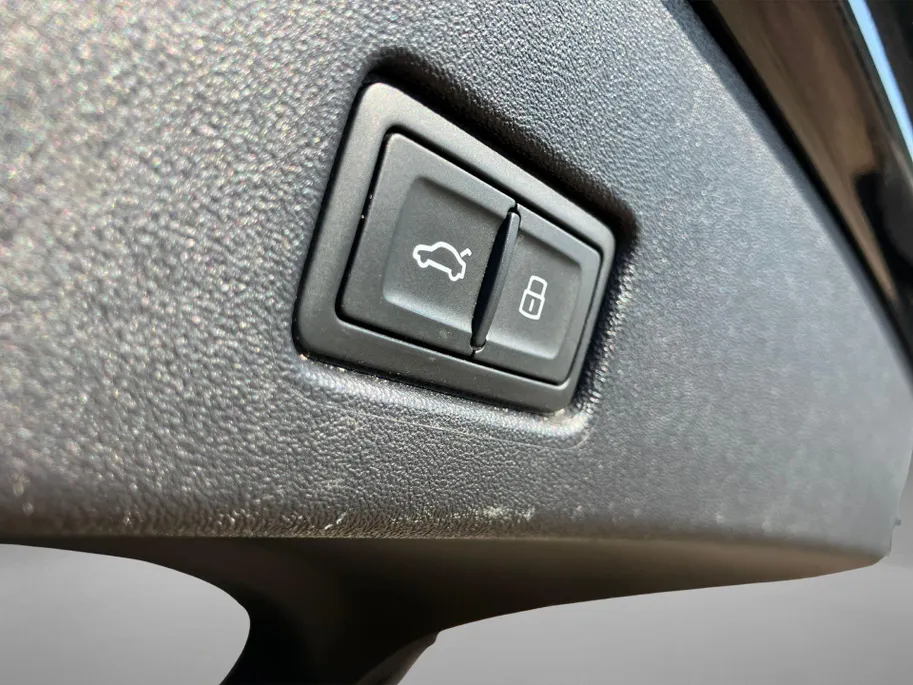 Audi Q4 e-tron 45 Advanced edition 82 kWh 210kW/286PK · Camera · Apple/Android Car Play · Navigatie · Keyless · SONOS Sound · Stoelverwarming ·