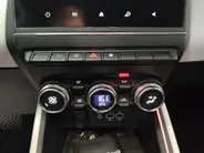 Renault Clio 1.6 E-Tech Hybrid 145 Techno AUTOMAAT NAVI AIRCO APPLE CARPLAY ANDROID AUTO CRUISE CONTROLE LM VELGEN PARKEERSENSOREN ZEER MOOIE AUTO
