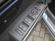 Kia EV2 Plus Advanced 42.2 kWh | Stuur-/stoelverwarming | Schuifdak | Dodehoek detectie | Elek. Stoelverstelling | Camera | 18' LM | LED | HK audio | Cruise adapt. |