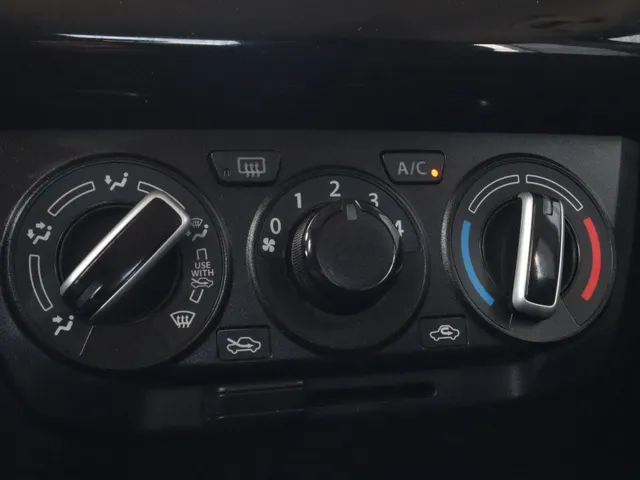 Suzuki Swift 1.2 Select Hybrid Adaptive Cruise | Carplay
