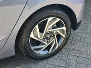 Hyundai i20 1.0 T-GDI DCT Premium Sky / Schuif - kantel dak / Clima / Navi / All season banden