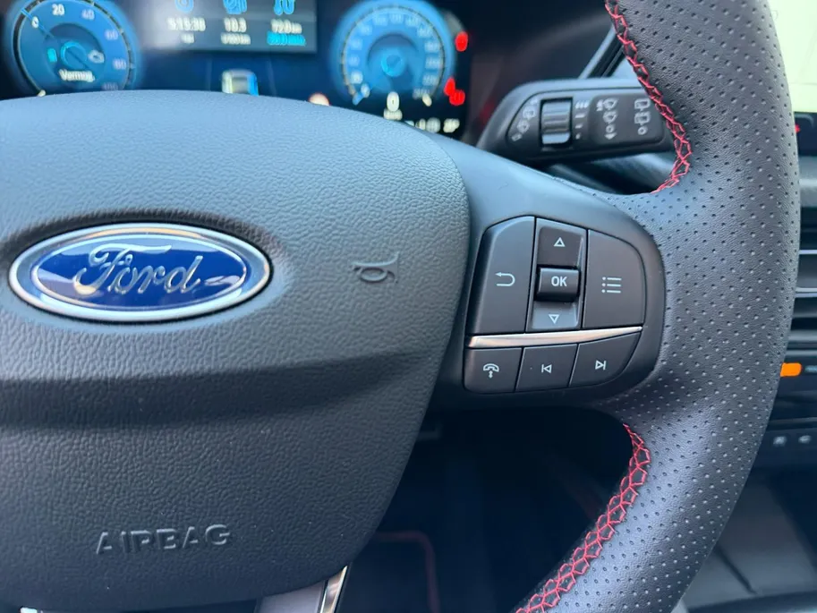 Ford Kuga 2.5 PHEV ST-Line X | Trekhaak | 2100 KG Trekgewicht | Adaptieve Cruise Control | Dodehoek Detectie | AGR-Stoelen | Winter Pack |