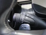 Volvo XC40 2.0 T4 R-Design | Keyless | HK Audio | Adap. Cruise | PDC | Elek. Trekhaak | 19' Velgen | Elek. Kofferklep | Camera | Stoelverwarming |