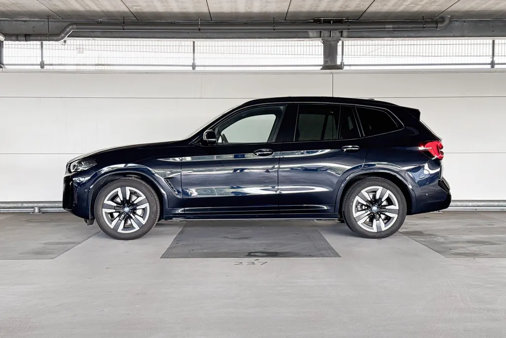 BMW iX3 Executive 80 kWh