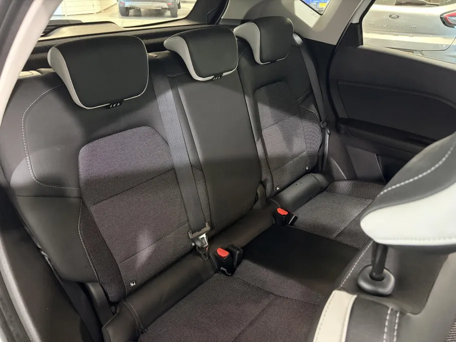 Renault Captur 145PK E-Tech Full Hybrid Techno Automaat | 1e eigenaar | Navi | Camera | Parkeersensoren | Climate Control | Apple CarPlay/Android Auto | Cruise Control | Lichtmetalen Velgen | Licht & Regen Sensor |