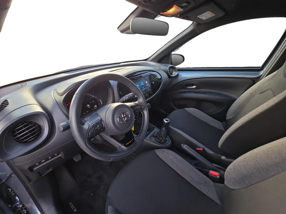 Toyota Aygo X 1.0 VVT-i MT Play | Zeer nette auto | Apple CarPlay & Android Auto | Camera | 100 % onderhouden | Fabrieksgarantie t/m 8-2034 |