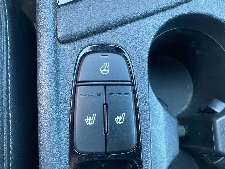 Kia Niro 1.6 GDi PHEV DynamicPlusLine | Climate control | Leder | Stoel,- en stuurverwarming | Keyless | Navigatie | Dodehoek detectie | 16 inch LM-velgen | Parkeercamera |