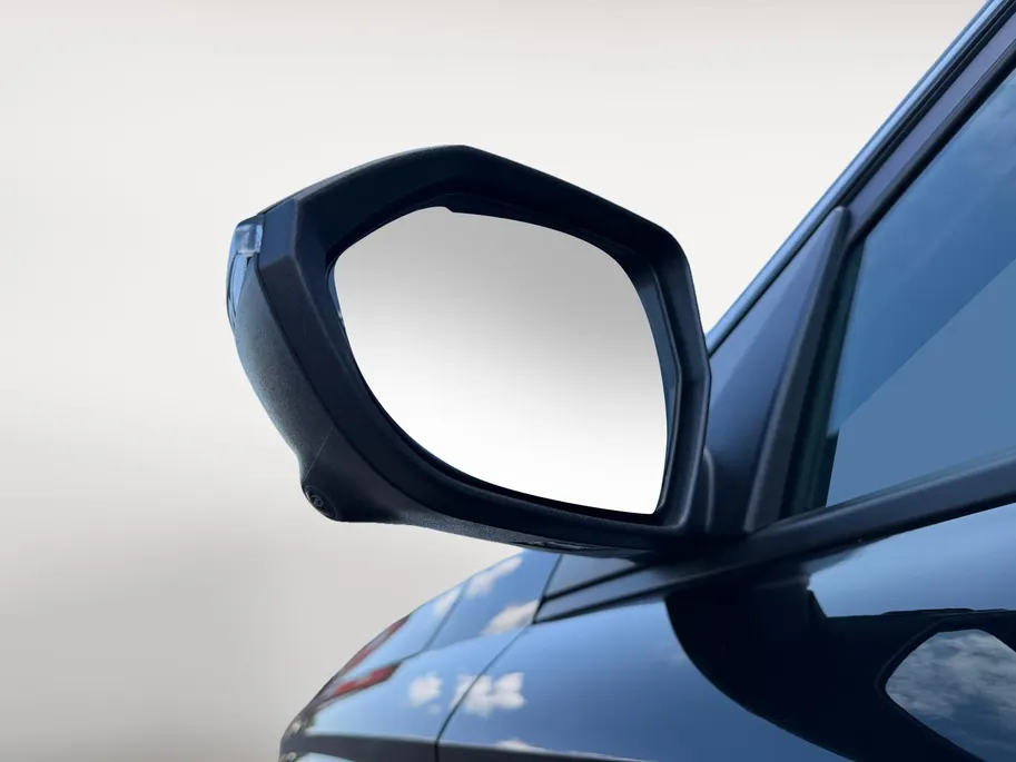 Hyundai Kona Electric N Line Sky 64.8 kWh | Navigatie| Schuif-kantel dak| Head up display| Stoelverwarming/koeling| 360 graden camera|