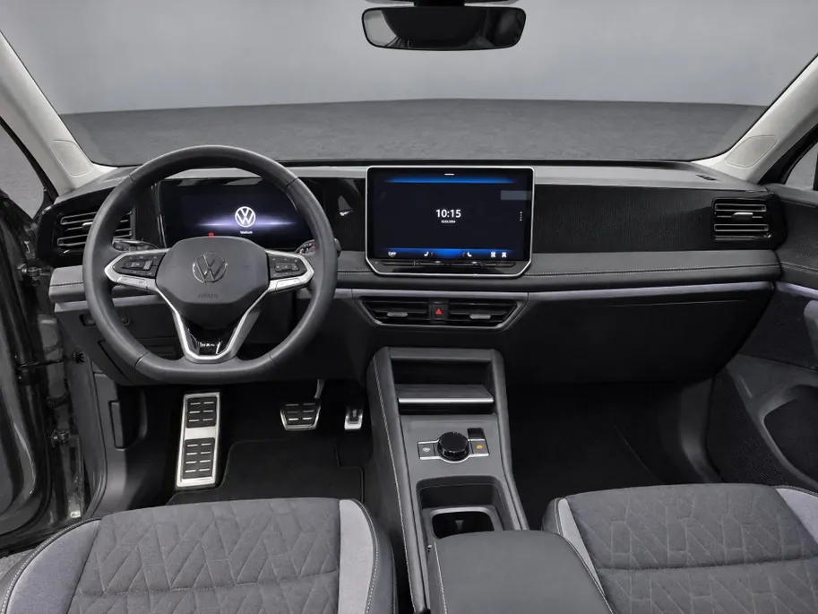 Volkswagen Tiguan 1.5 eTSI 130pk DSG Life Edition · 360 Camera · Inklap. Trekhaak · Dodehoeksensor · Apple/Android Car Play · Parkeerassistent ·