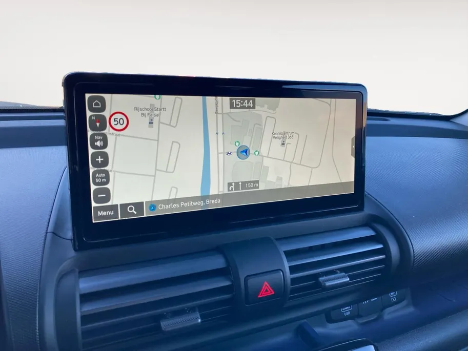 Hyundai Inster Evolve Sky 49 kWh | Schuif- kanteldak | Navi | Climate control |