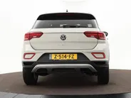 Volkswagen T-Roc 1.0 TSI 110pk Life · Camera · Apple/Android Car Play · Parkeer assistent · ACC · Clima · Draadloze Telefoonlader · Elek. Inklapbare Spiegels · Garantie t/m 28-03-2028 of 100.000km