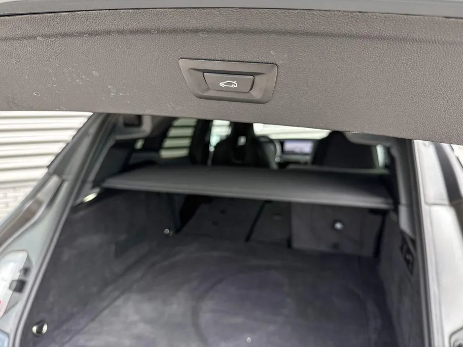 BMW iX xDrive45 101 kWh