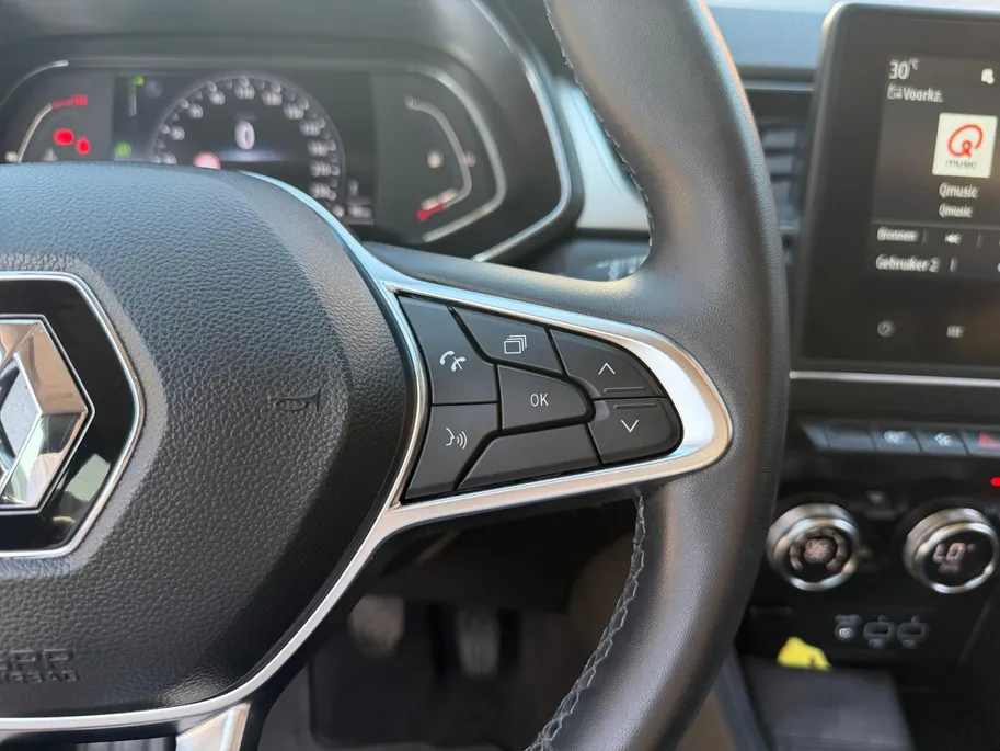 Renault Captur 1.0 TCe 90 Intens | Apple Carplay & Android Auto | Parkeersensoren | Volledig Dealer Onderhouden | Cruise & Climate Control | 12 Maanden BOVAG Garantie