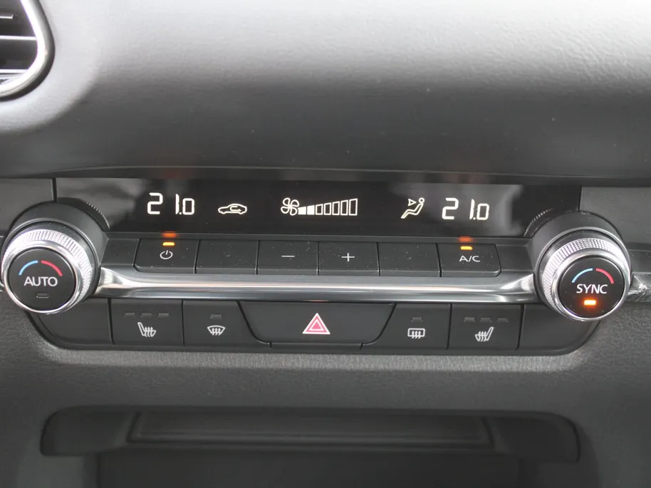 Mazda CX-30 2.0 e-SkyActiv-X M Hybrid Homura | 18' LM | Navi | Stoel-/stuurverwarming | Camera | Cruise adapt. | PDC | Dodehoek detectie | HUD | LED |