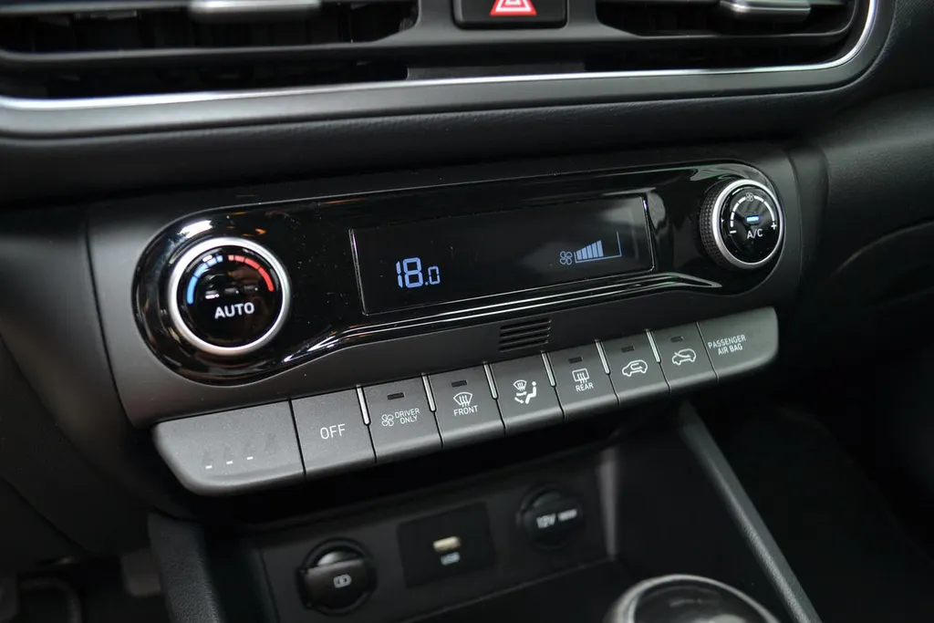 Hyundai Kona 1.6 GDI HEV COMFORT|NAVI|CARPLAY|PDC|CLIMA