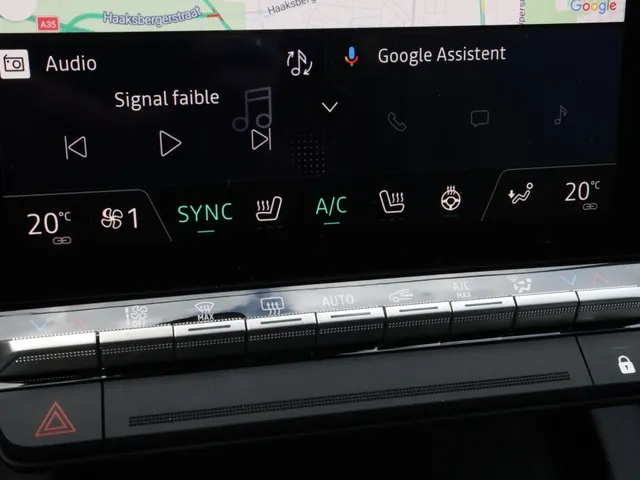 Mitsubishi Eclipse Cross Intense 67 kWh | Stoel Verwarming | Carplay |