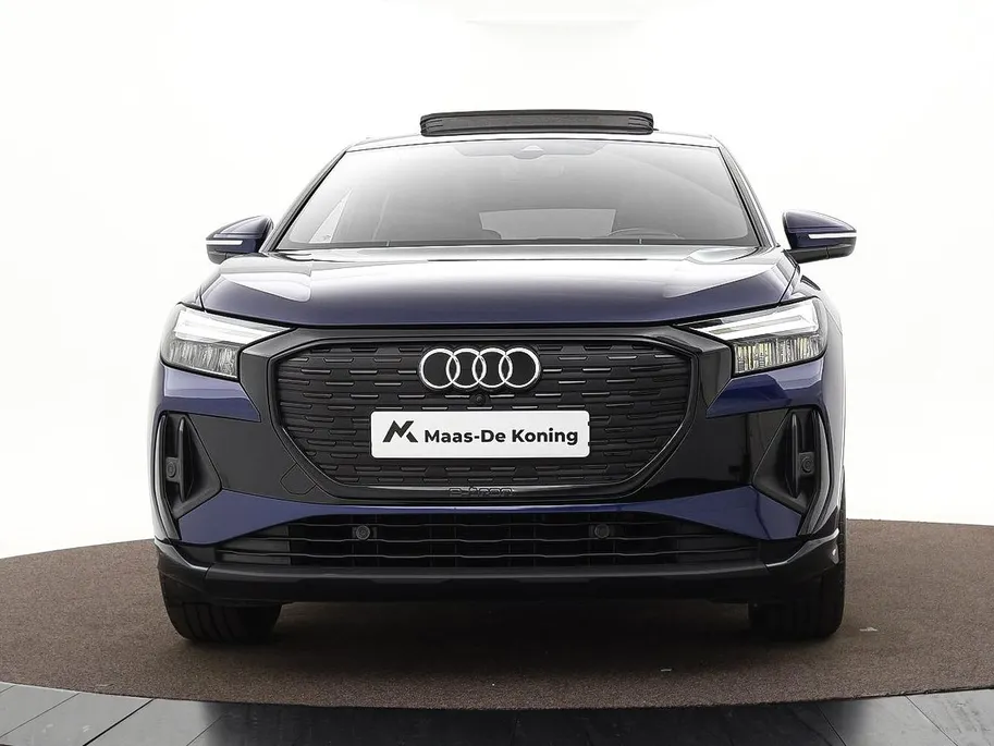 Audi Q4 Sportback e-tron 40 S edition 204 PK 77 kWh · SOH 96,3% · Panoramadak · Camera · Apple/Android Car Play · Navigatie · Head-Up Display ·