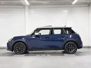 MINI Cooper 5-deurs Cooper S Favoured XL