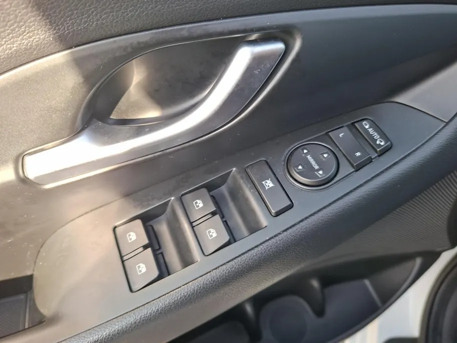 Hyundai i30 Wagon 1.0 T-GDI Comfort | Navigatie | Cruise | NU Rijklaarprijs! Incl.12 Maanden, APK, Onderhoudsbeurt etc! Premiumpakket gratis!